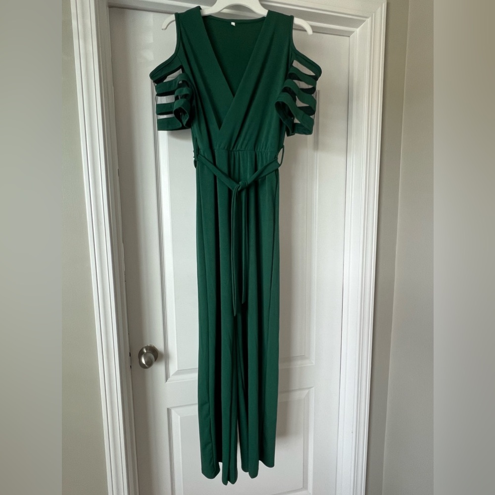 Beautiful green pants jumpsuit